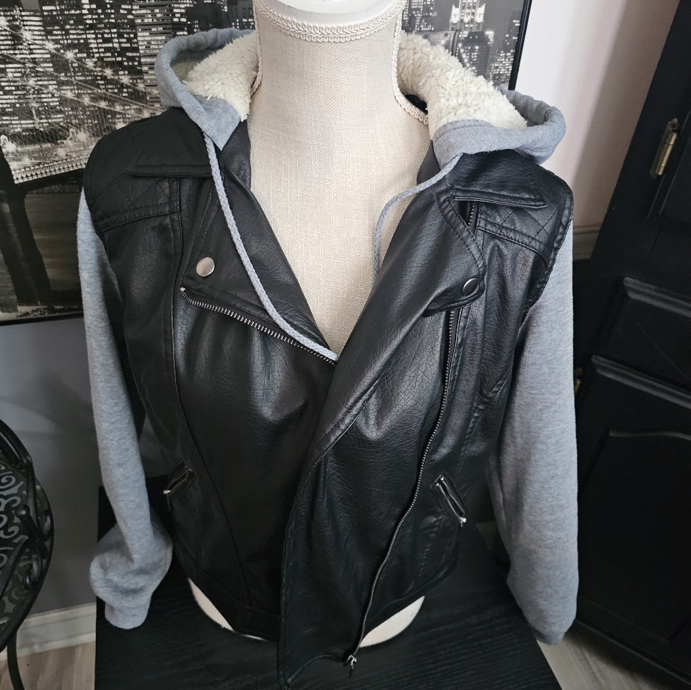 Weekend Hoodie